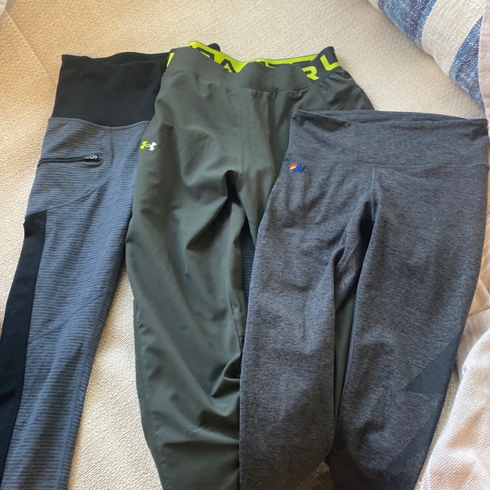 Lot of 3 leggings (size XS)